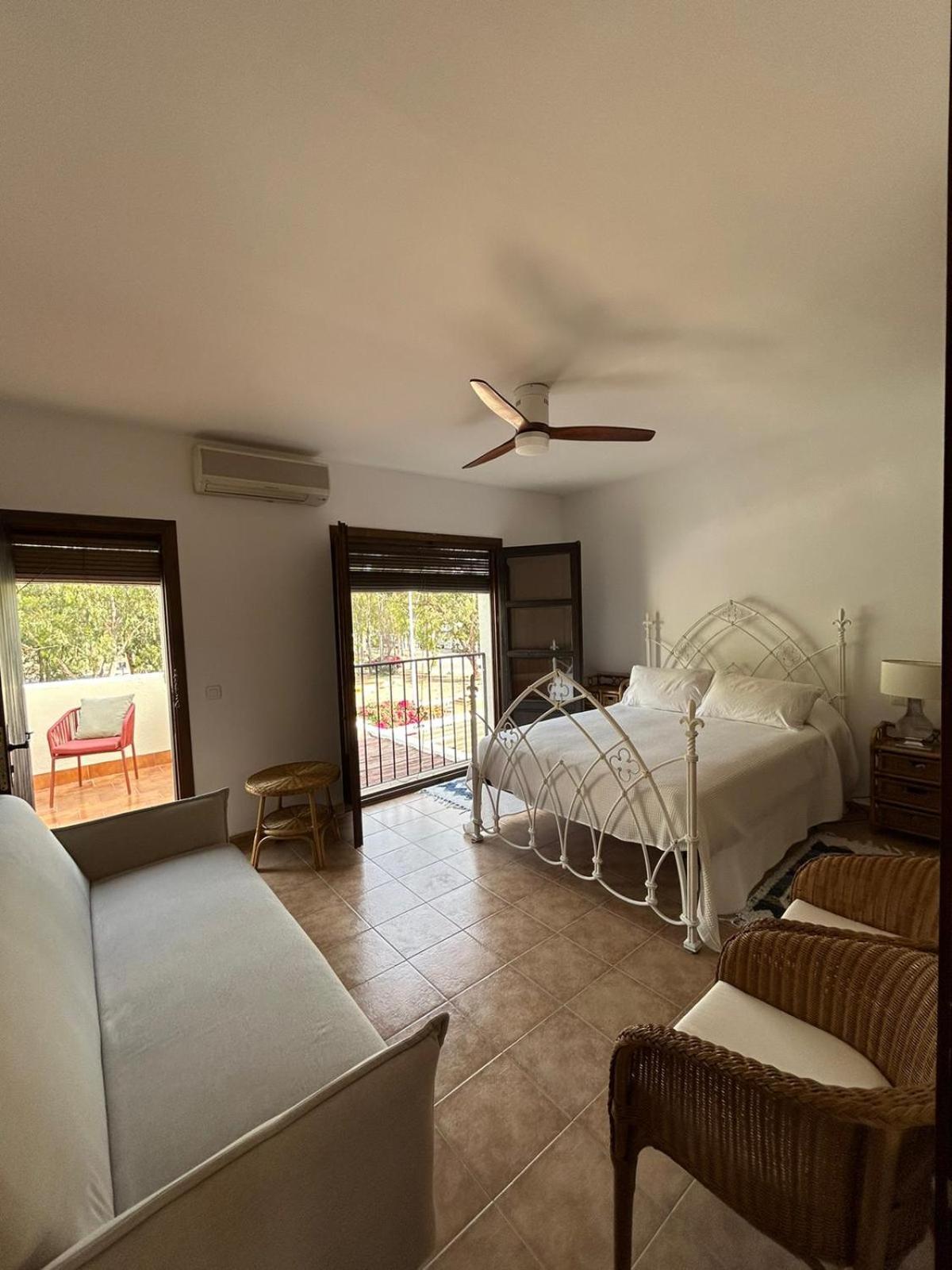 Casa Con Piscina En San Jose Sotillo Экстерьер фото